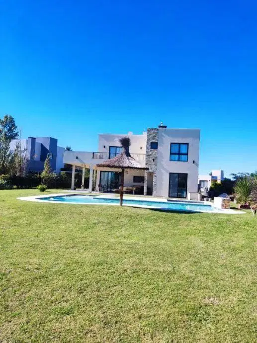 Alquiler Casa Barrio Cerrado Canning 4 Ambientes Pileta Fondo Laguna 4