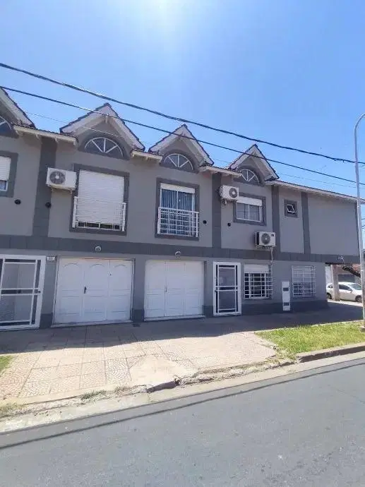 Impecable Duplex 4 Ambientes 2 Baños Cochera Patio Venta Ramos Mejia 1