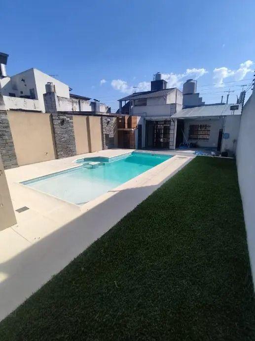 Foto de Casa 550mts Fondo Piscina Cochera Vs Autos Venta Ramos Mejia, imagen 1