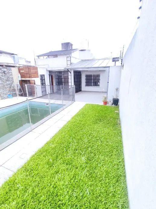 Foto de Casa 550mts Fondo Piscina Cochera Vs Autos Venta Ramos Mejia, imagen 3