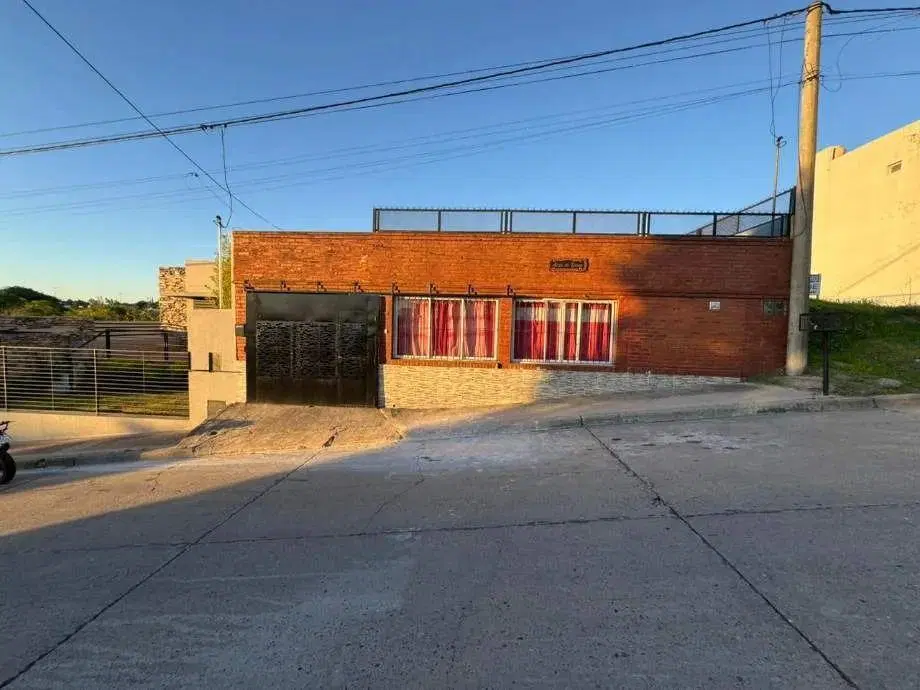 Casa En Venta En Victoria 3