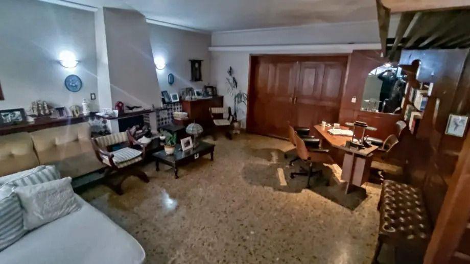 Foto de Casa 5 Ambientes Fondo Pileta Cochera Venta Ramos Mejia, imagen 2