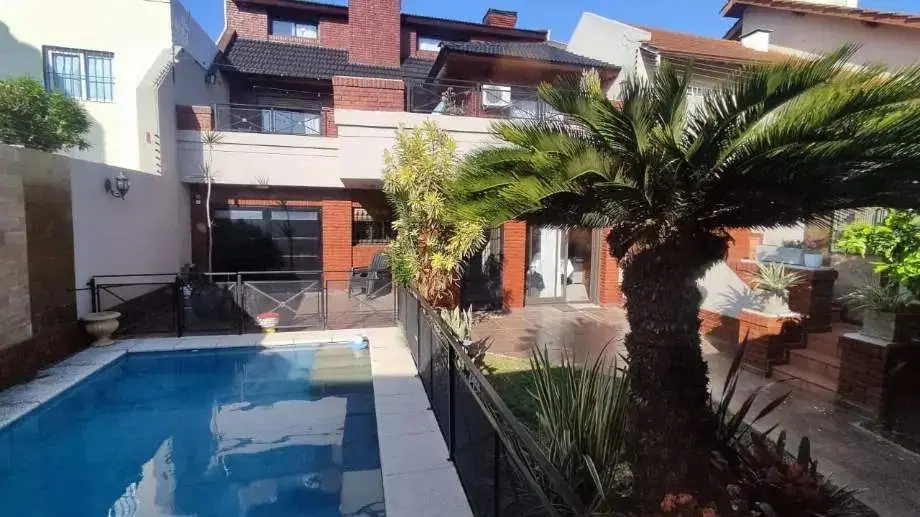 Casa En Venta En Ramos Mejia Sur 2
