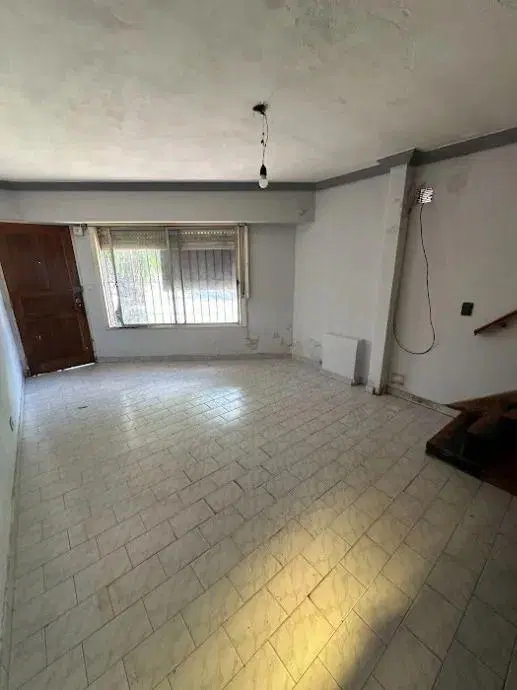 Duplex En Venta En Villa Luzuriaga 4