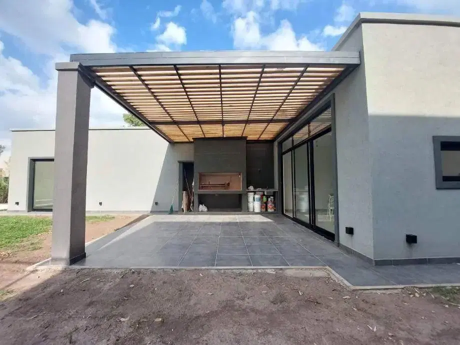 Casa En Venta En Francisco Alvarez 3