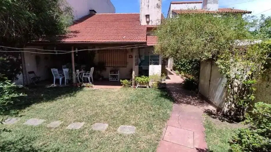 Chalet En Venta En Villa Sarmiento 1
