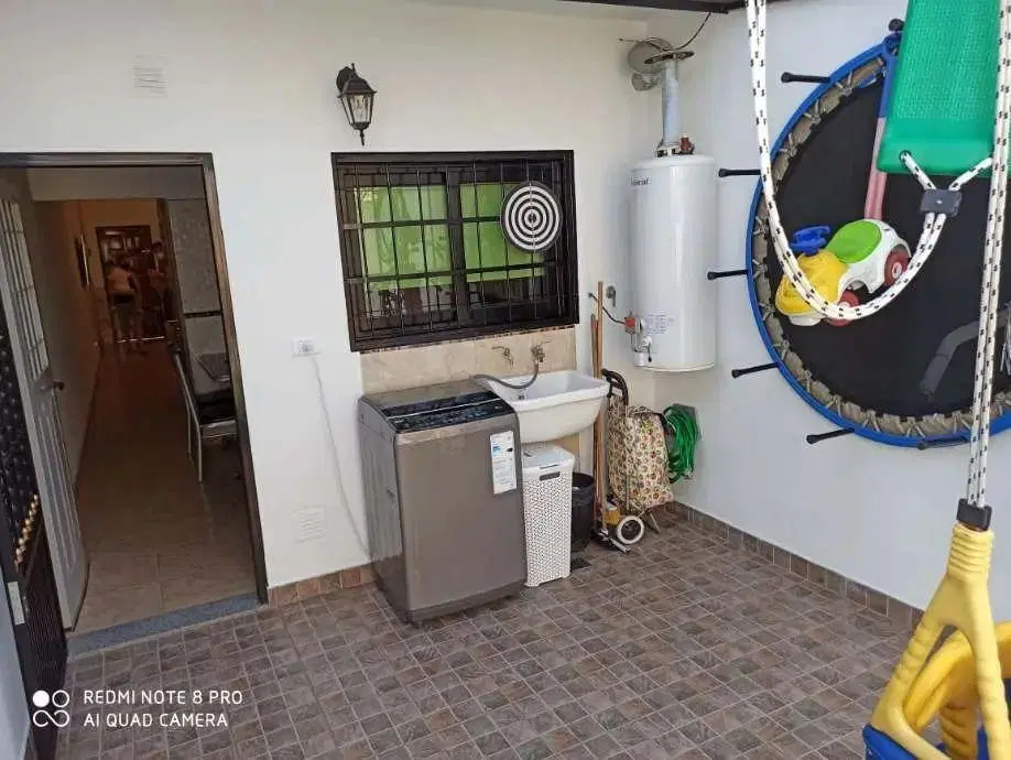 Triplex En Venta En Villa Luzuriaga 4