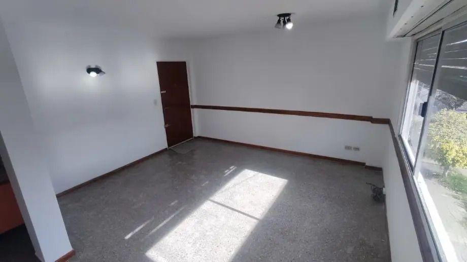 Foto de Departamento En Venta En Villa Sarmiento, imagen 1
