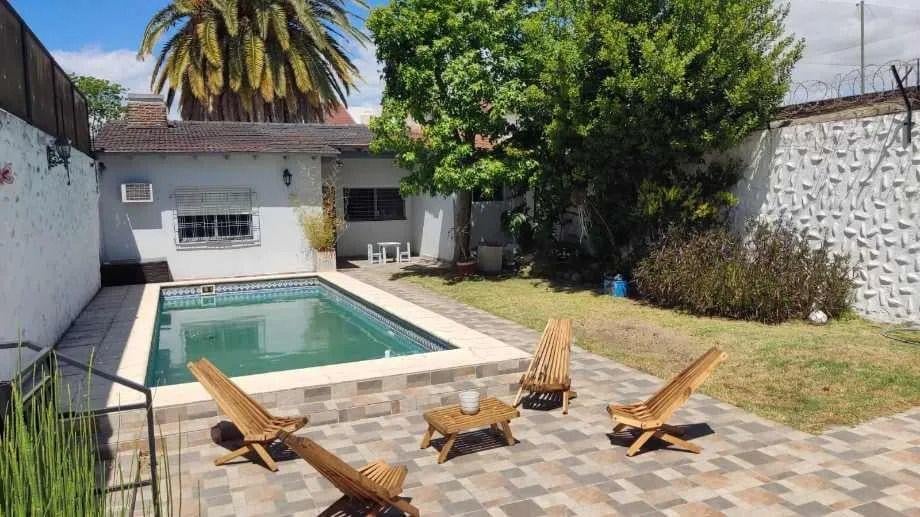 Chalet En Venta En Villa Luzuriaga