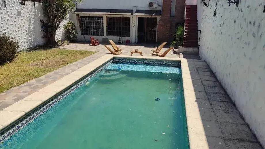 Chalet En Venta En Villa Luzuriaga 2