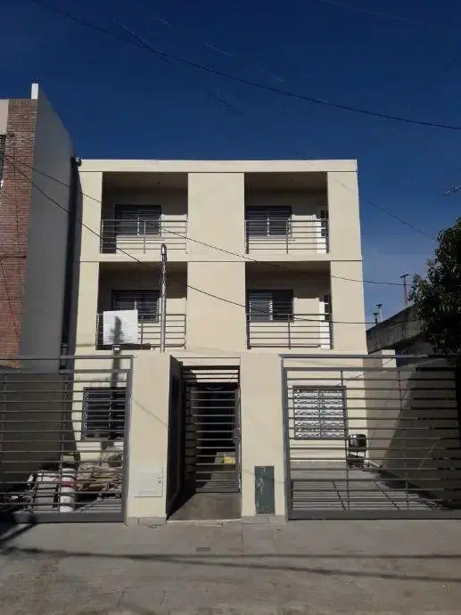 Departamento En Venta En Ramos Mejia Sur 3