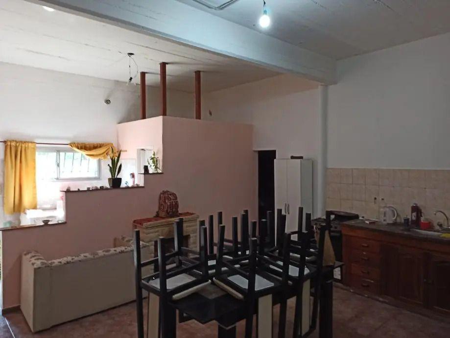 Foto de Casa Para 2 Familias En Venta En Isidro Casanova, imagen 4
