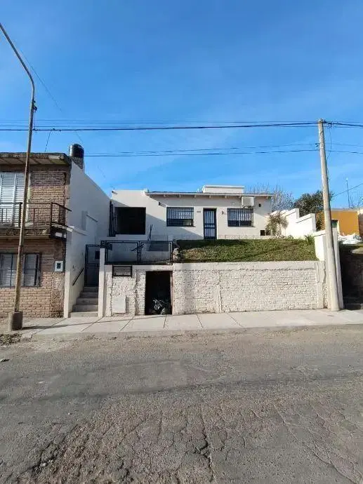 Casa Con Departamento En Venta En Victoria 2