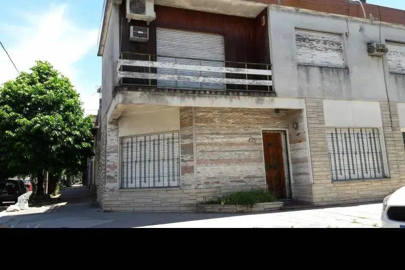 Casa En Venta En Ramos Mejia 3