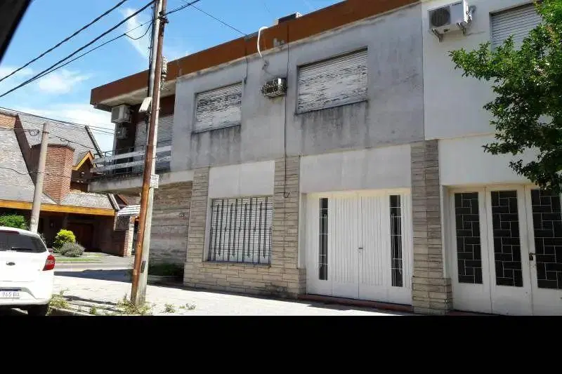 Casa En Venta En Ramos Mejia 4