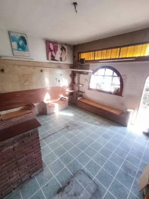 Local En Venta En Villa Sarmiento 5