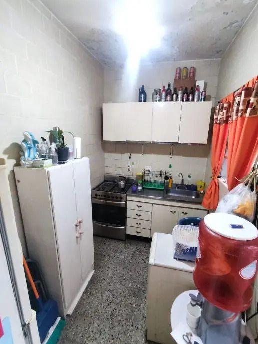 Foto de Departamento 2 Amb Planta Baja Patio Zona Ward Venta, imagen 3
