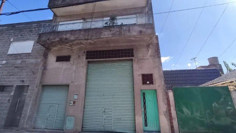 Galpon Con Vivienda En Venta En Ciudadela