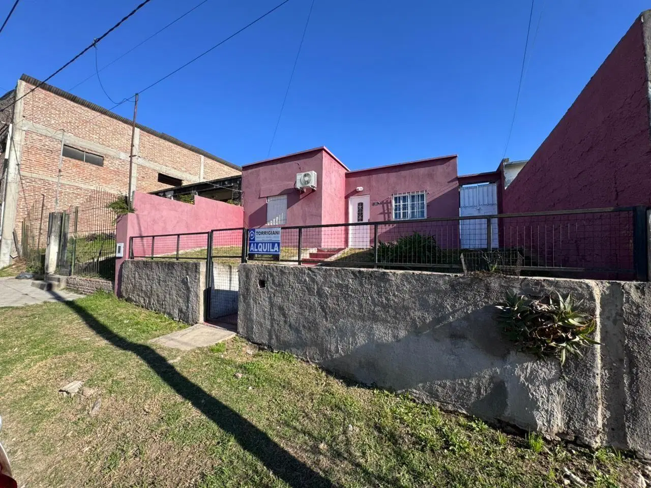 Casa 3 ambientes. | URQUIZA, GRAL. al 300 1
