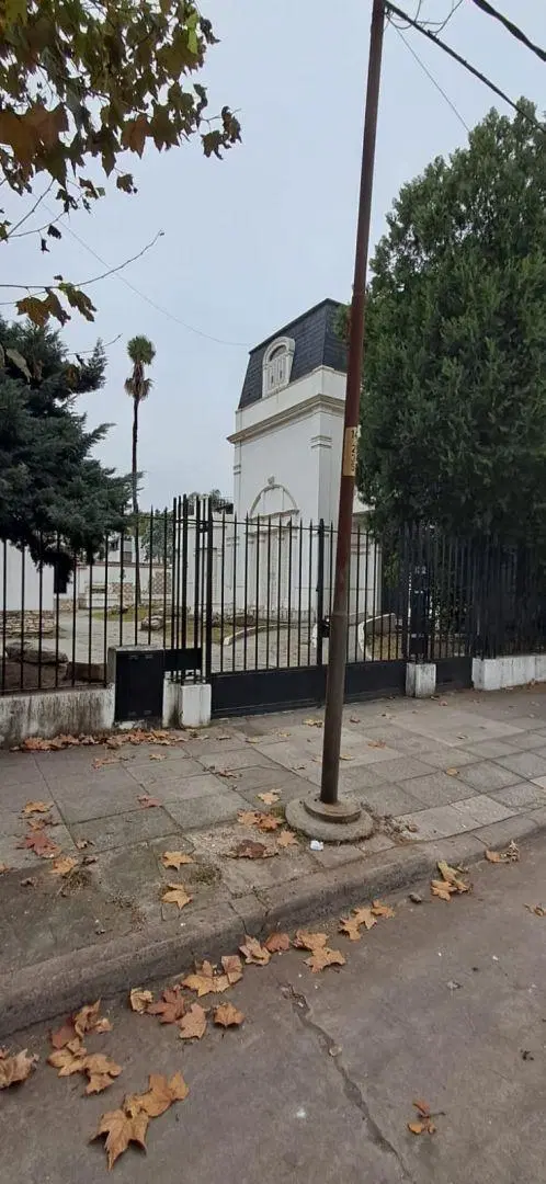 Casa 7 ambientes o mas. | Maipu al 300 2