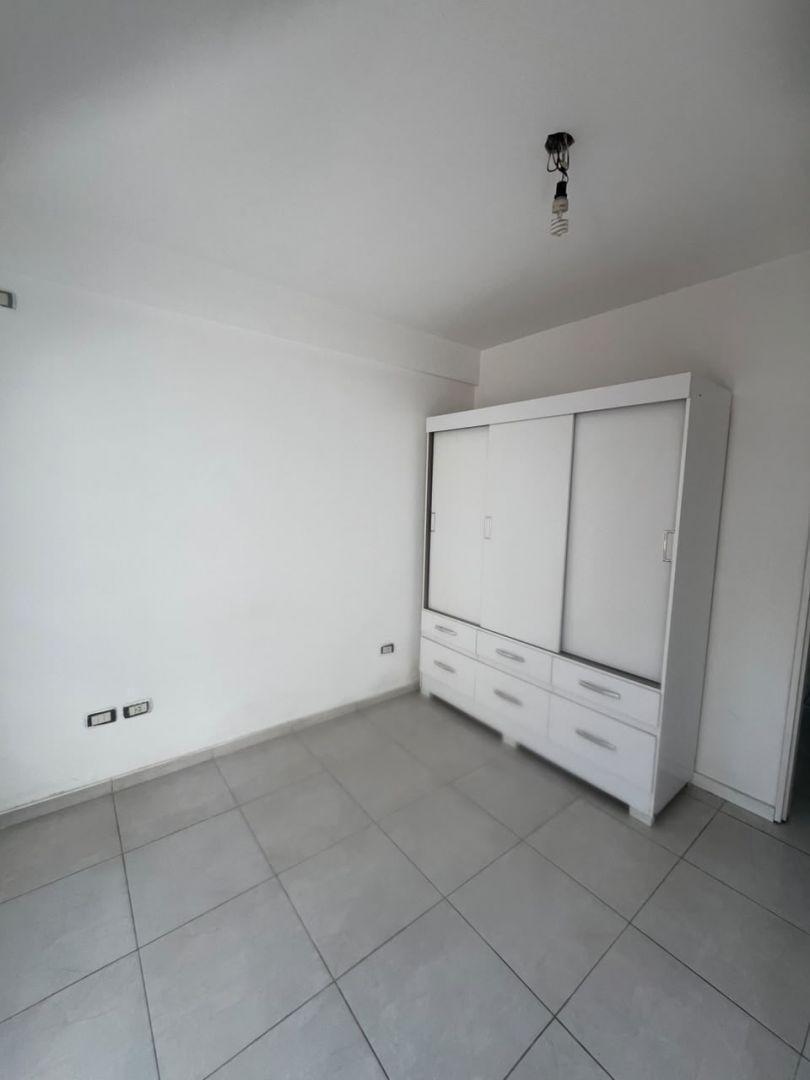 Foto de Departamento 2 ambientes Cochera Patio Alquiler villa luzuriaga, imagen 5