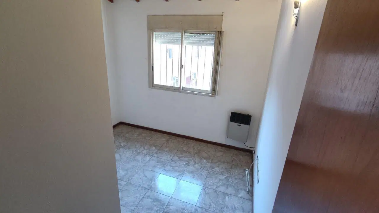 Triplex Alquiler 4 amb Patio Cochera Ramos Mejia 2