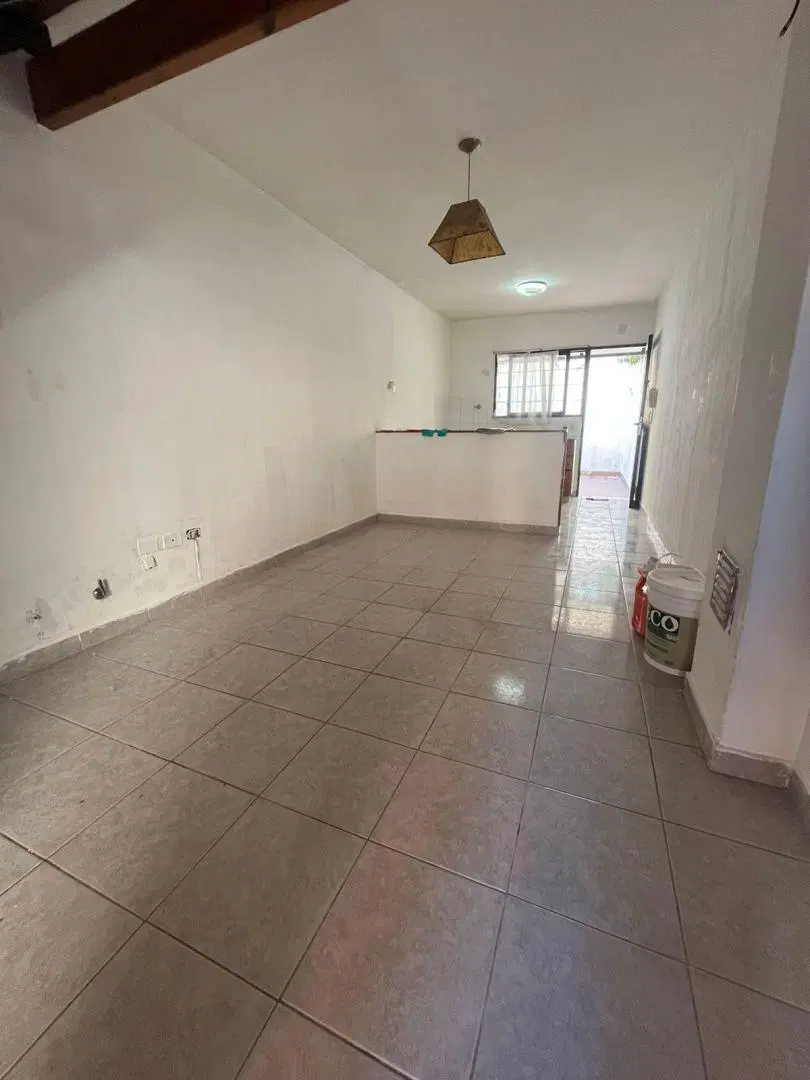 Duplex 2 y 1/2 amb Patio Sin expensa Alquiler Ramos Mejia 4