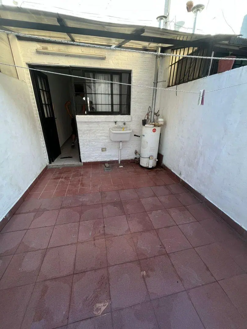 Duplex 2 y 1/2 amb Patio Sin expensa Alquiler Ramos Mejia 2