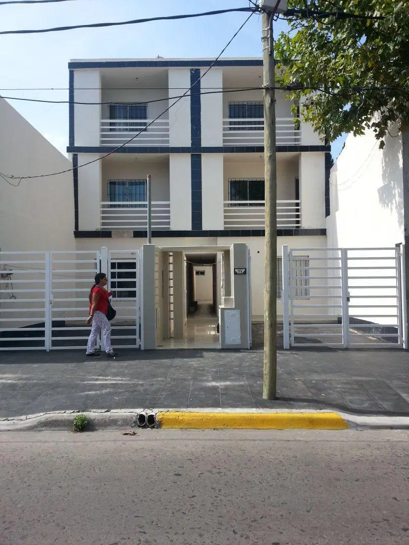 Departamento 2 amb frente cochera patio alquiler ramos mejia 1