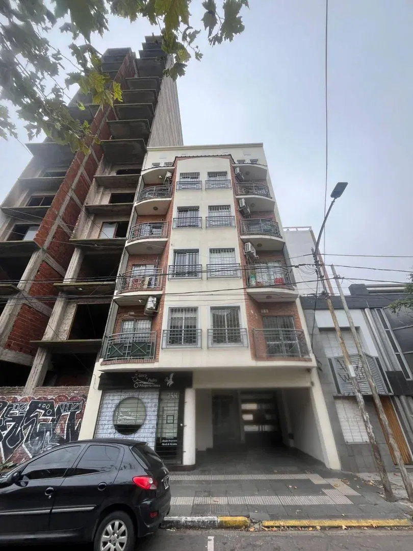 ramos mejia- depto tipo duplex 3 amb con balcon y terraza $700.000 1