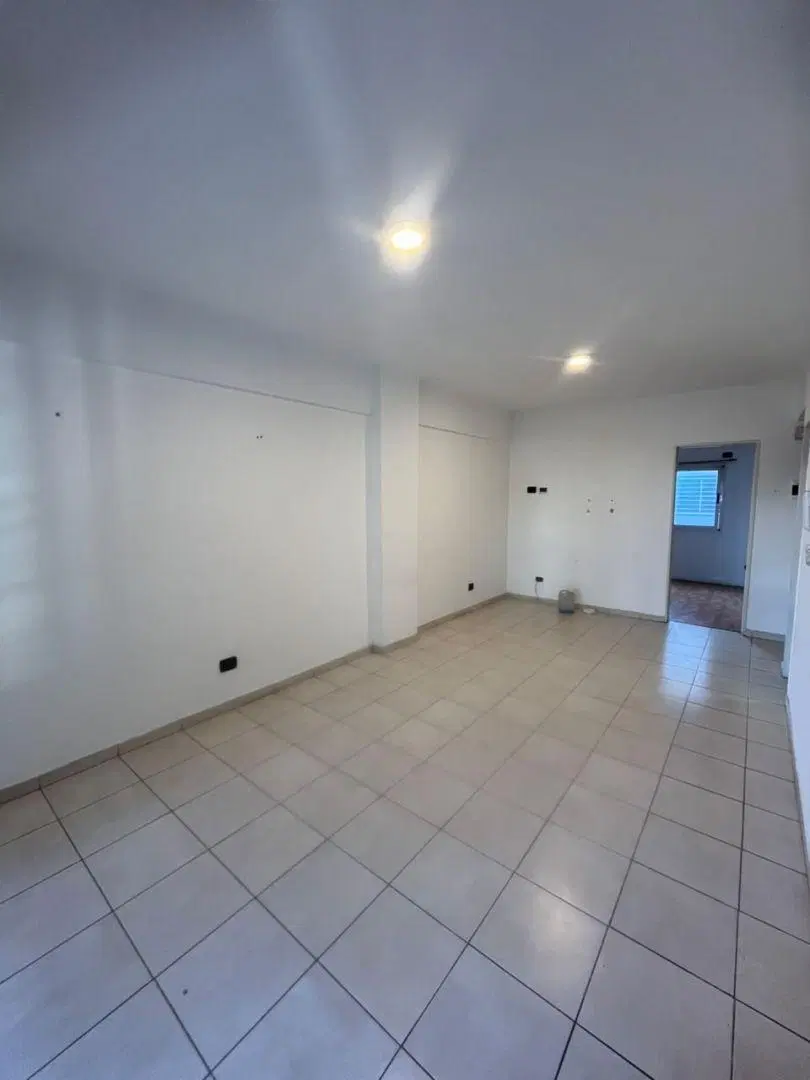 hermoso depto 2 amb con balcon amplio y luminoso - $500.000 5