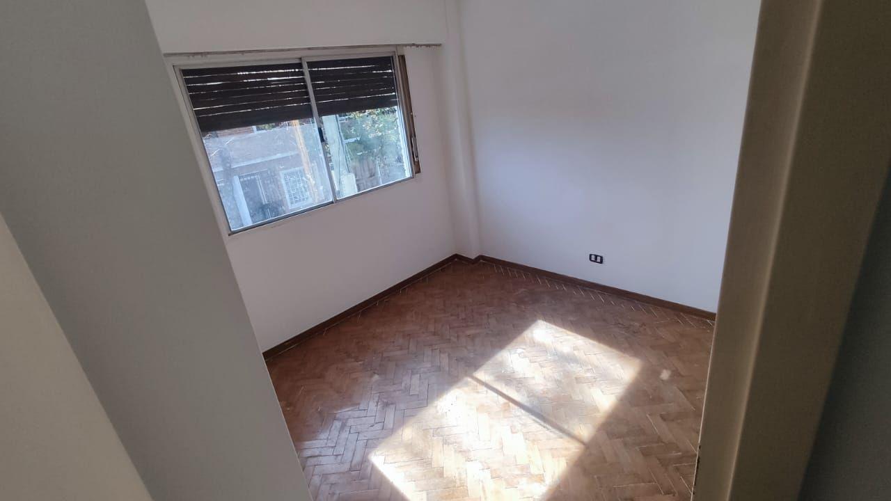 Foto de Departamento 2 ambientes Frente Alquiler V Sarmiento Moron, imagen 3