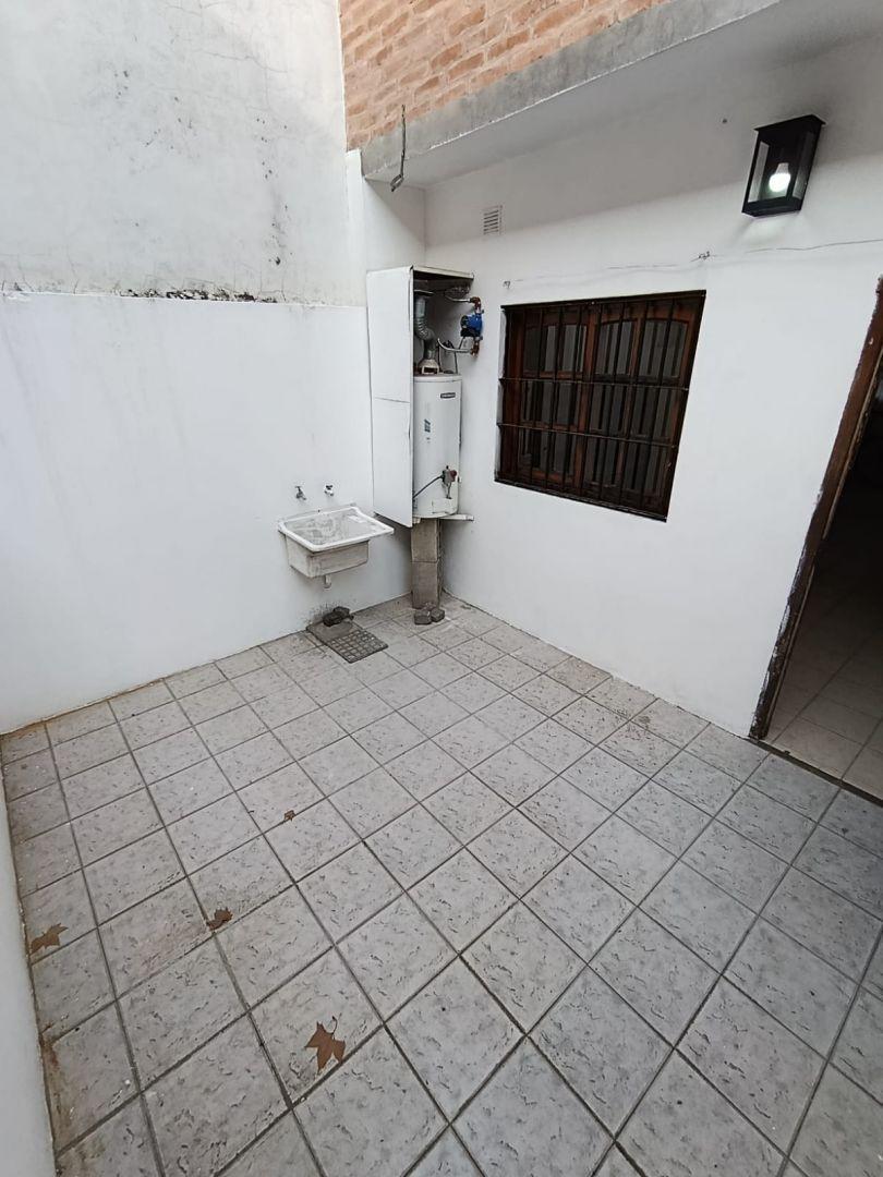 Foto de Duplex 3 ambientes Frente Patio Alquiler Ramos Mejia, imagen 2