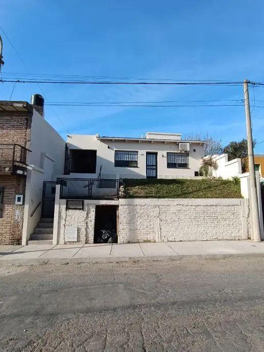 Foto de Casa Con Departamento En Venta En Victoria, imagen 1