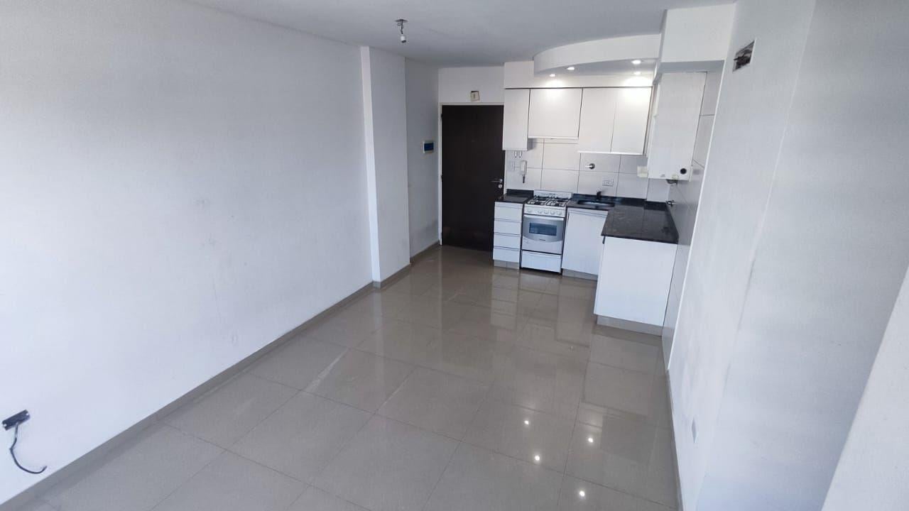 Foto de Departamento 2 ambientes Frente Balcon Alquiler Haedo/Ramos, imagen 1