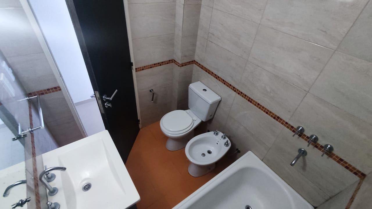 Foto de Departamento 2 ambientes Frente Balcon Alquiler Haedo/Ramos, imagen 4