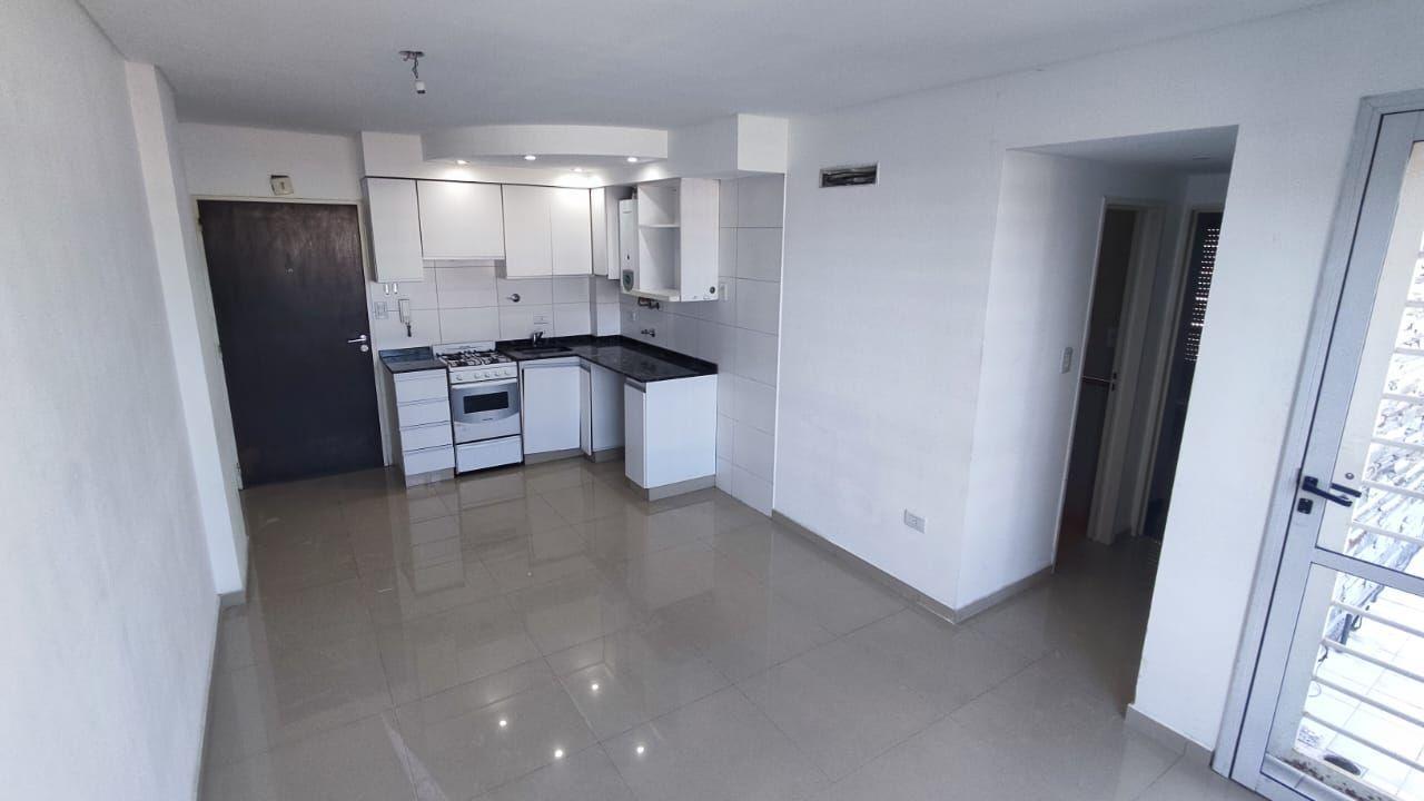 Foto de Departamento 2 ambientes Frente Balcon Alquiler Haedo/Ramos, imagen 2