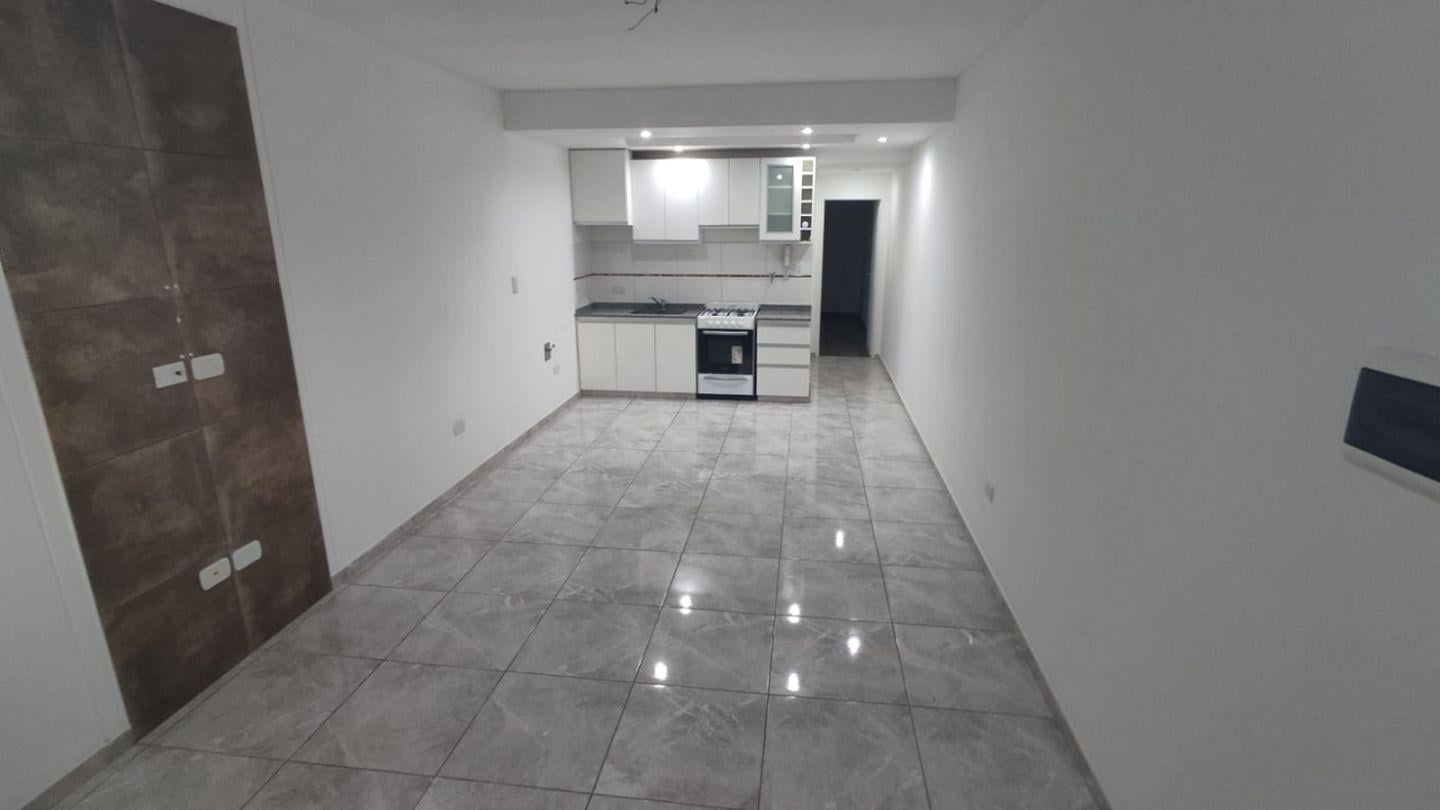 Foto de Departamento 2 ambientes Frente Balcon Alquiler Ramos Mejia, imagen 1