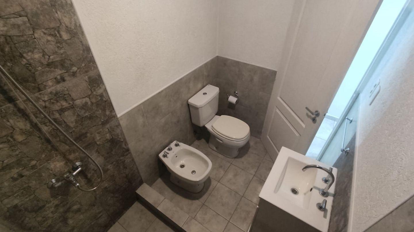 Foto de Departamento 2 ambientes Frente Balcon Alquiler Ramos Mejia, imagen 3
