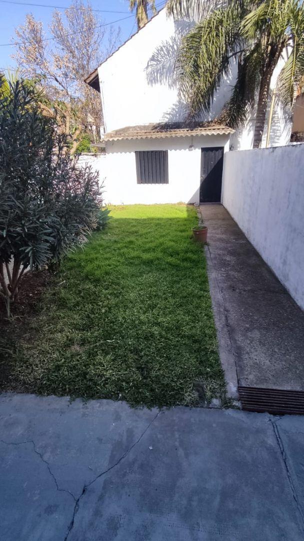 Foto de Casa 3 ambientes patio P BAja Alquiler Ramos Mejia, imagen 2