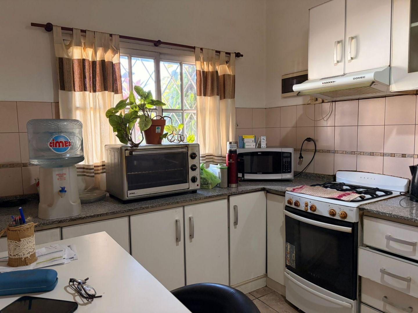 Foto de Casa Lote propio Fondo libre 4 amb Cochera Piscina Venta Ramos Mejia, imagen 2