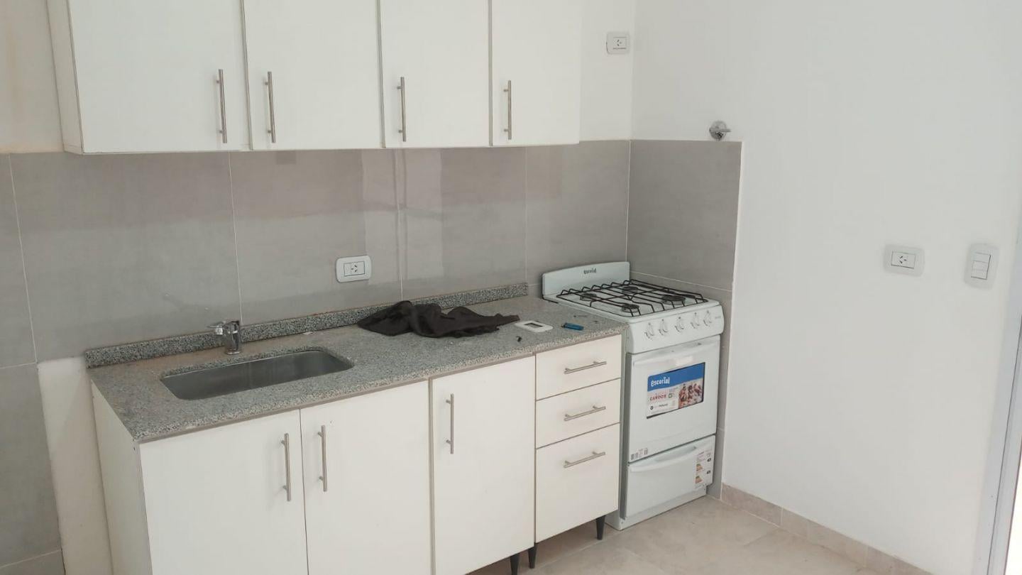 Foto de Duplex 3 ambientes Patio 2 baños Alquiler Ramos Mejia, imagen 3