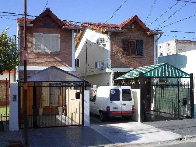 Foto de Duplex 3 ambientes Patio 2 baños Alquiler Ramos Mejia, imagen 1