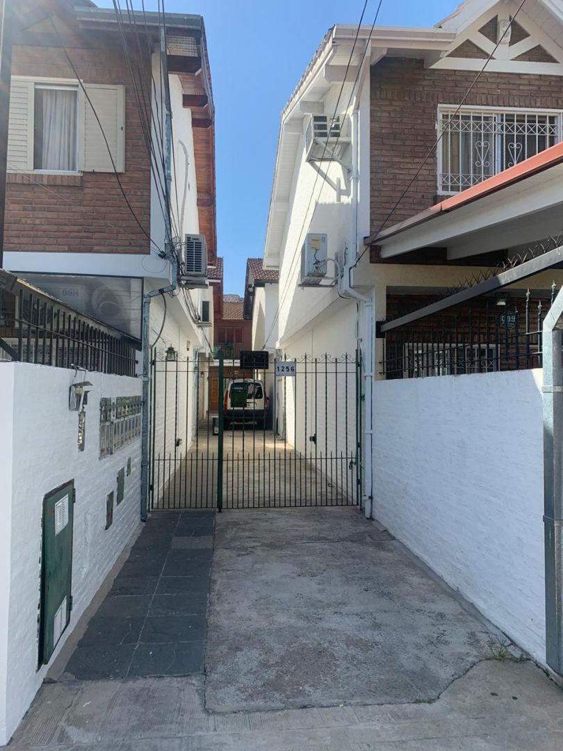 Foto de Duplex 3 ambientes Patio 2 baños Alquiler Ramos Mejia, imagen 4