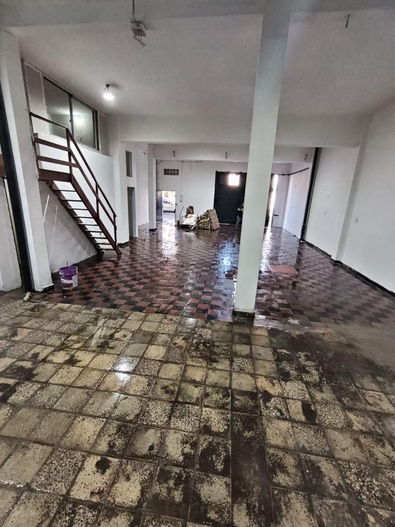 Foto de Local/Deposito 205mts sobre Av. Alquiler Ramos Mejia, imagen 5