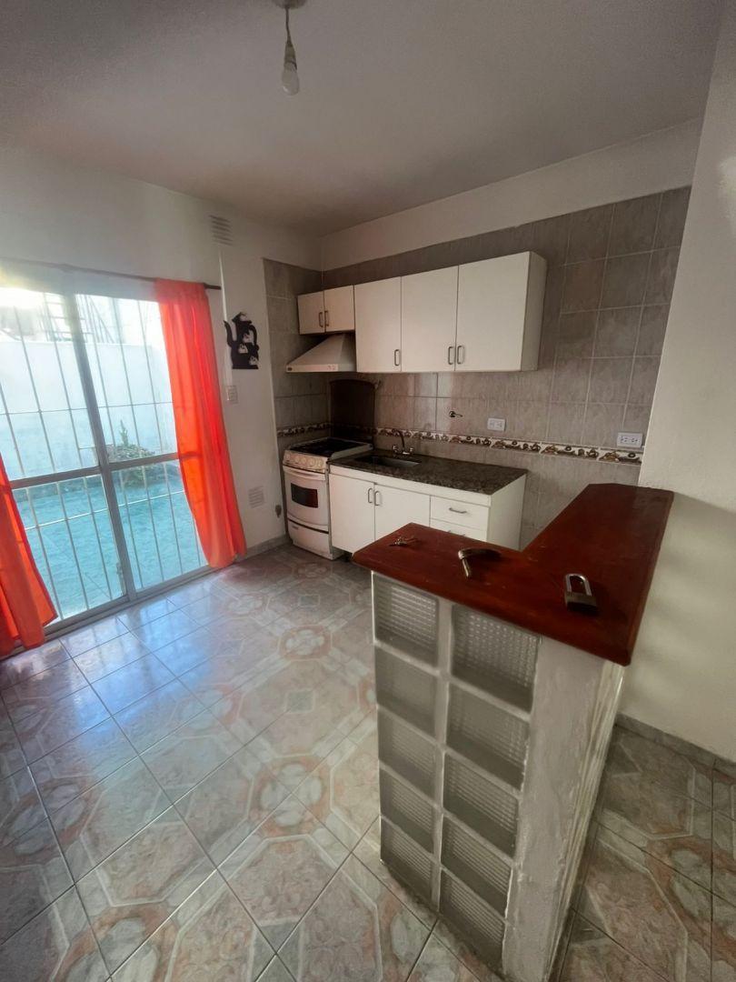 Foto de duplex 3 amb con patio- acepta mascota pequeña- Valor $700.000, imagen 4