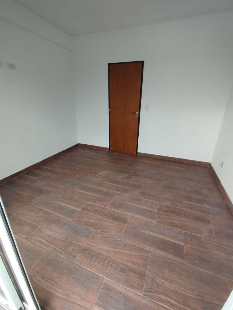 Foto de Depto. t/ duplex 3 amb Frente Balcon Alquiler Lomas/Tablada$650.000, imagen 5