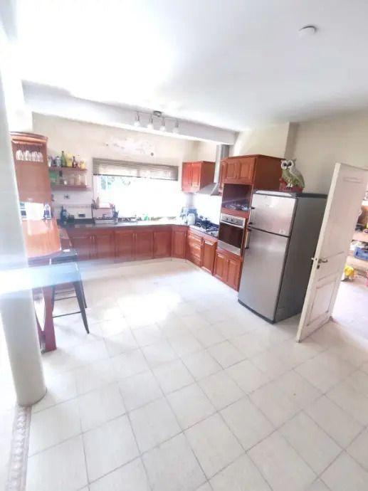 Foto de Hermoso Chalet 4 Amb Cochera Fondo Venta Ramos Mejia Centro, imagen 1