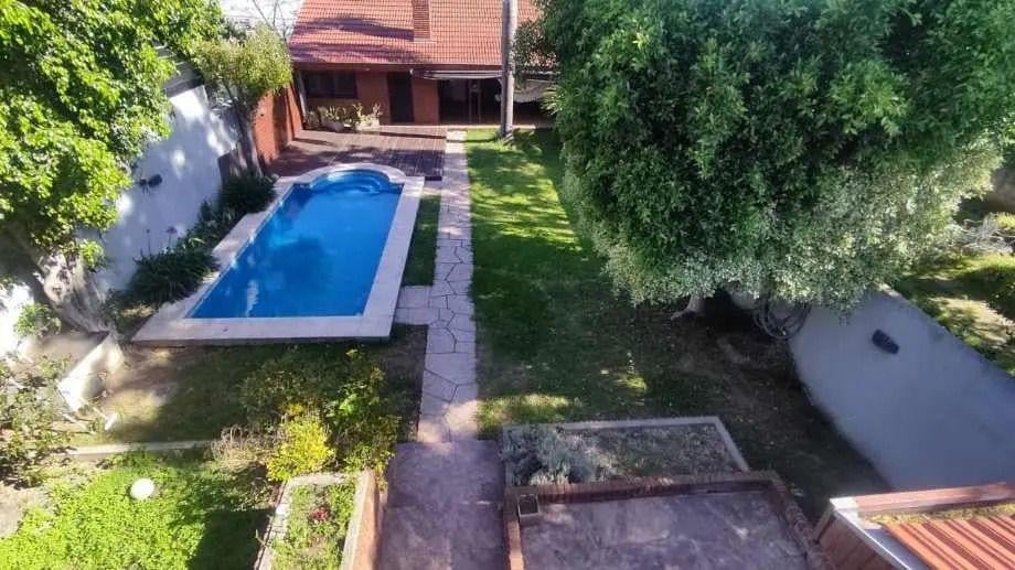 Foto de Chalet con Piscina Fondo Quincho Venta Ramos Mejia, imagen 5
