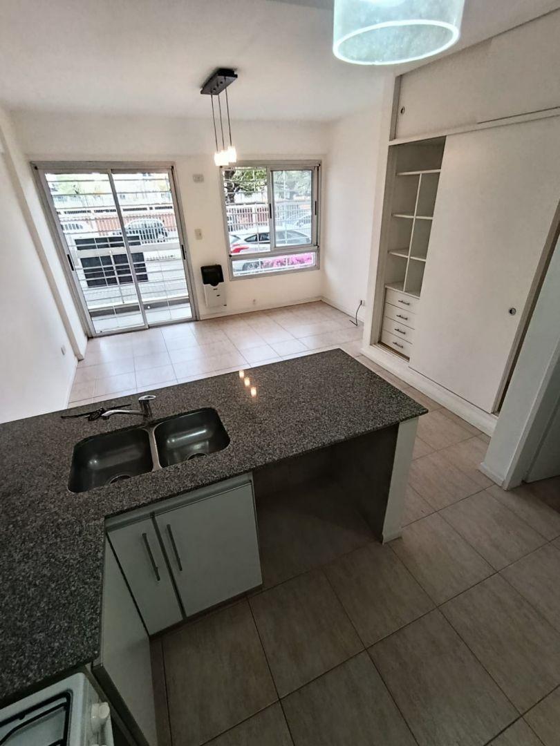 Foto de Departamento 1 amb Frente Balcon Alquiler Haedo, imagen 2